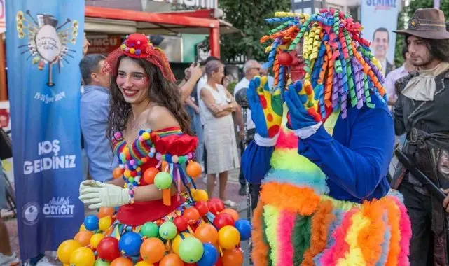 Mersin'de 'Kushimoto Sokak Sanatçıları Festivali' coşkusu