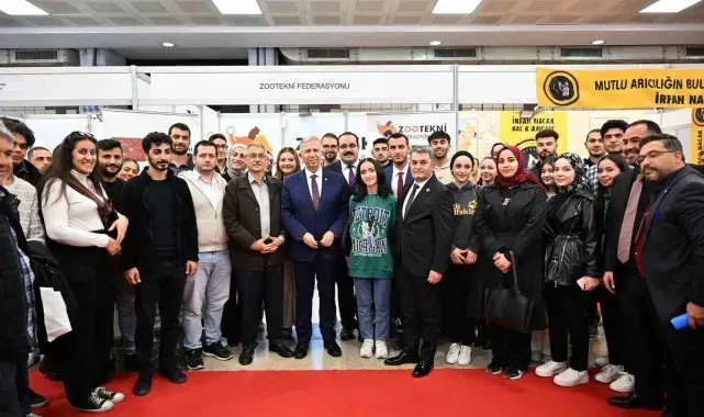 ABB Başkanı Yavaş, "Başkent Arıcılık Zirvesi"ne katıldı