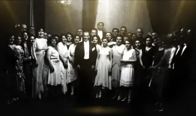 Merkezefendi, 'Cumhuriyet'in Öncü Kadınları Sergisi' düzenliyor
