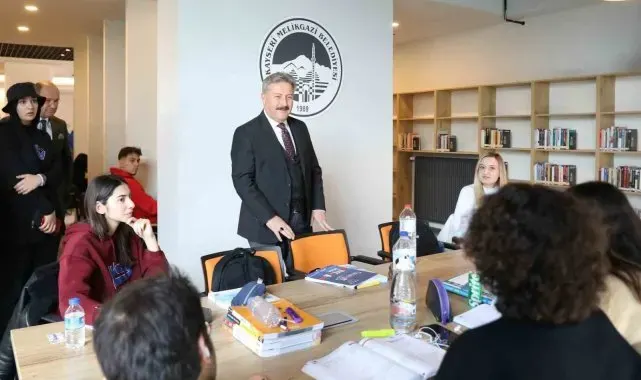 Akıl Küpü Kütüphaneleri gençlerin gözdesi oldu
