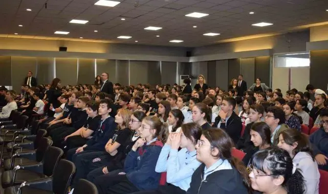 GKV'de teknoloji bağımlılığı, teknolojiyi bilinçli kullanma ve siber suçlar semineri