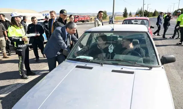 Vali Aktaş, polis uygulama noktasını ziyaret etti