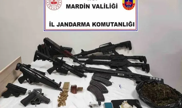 Mardin'de cephanelik ve uyuşturucu ele geçirildi