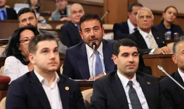İBB Meclisi'nde Beşiktaş Belediye Başkanı Akpolat, Balmumcu - Dikilitaş imar planını konuştu