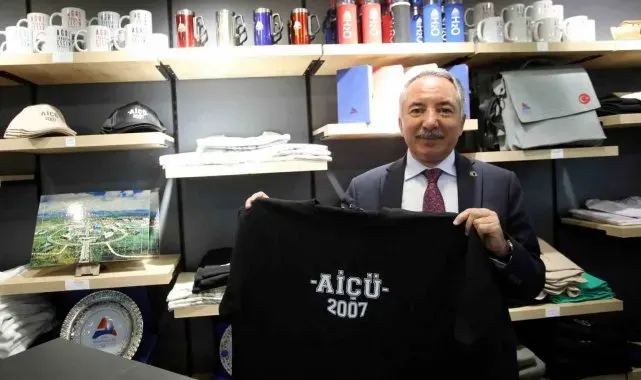 AİÇÜ store açıldı