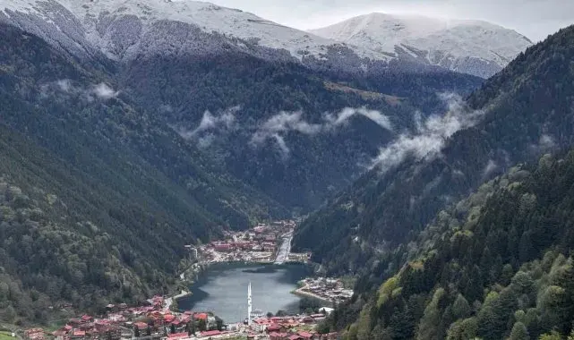 Uzungöl'ün yüksekleri beyaz örtüyle kaplandı
