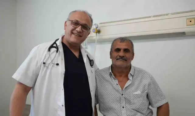 Antalya'da kalplere 'minimal' dokunuş: "Göğüs kafesindeki kemikler kesilmeden bypass"