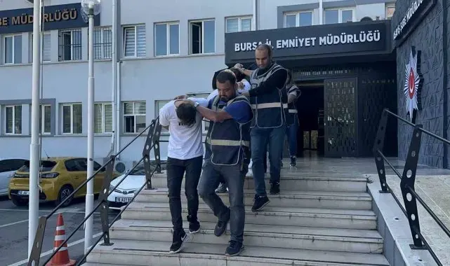 Bursa'da fuhuş operasyonu : 4 kadın kurtarıldı, 4 şüpheli yakalandı