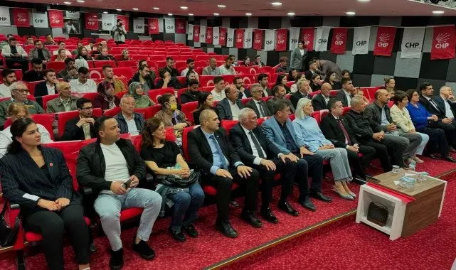 CHP'nin kongresinde koltuklar boş kaldı