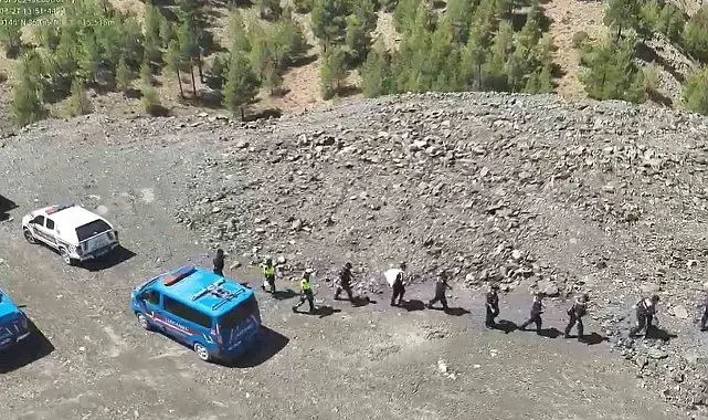 Adana'da uyuşturucu operasyonu: Esrar ve Hint keneviri ele geçirildi
