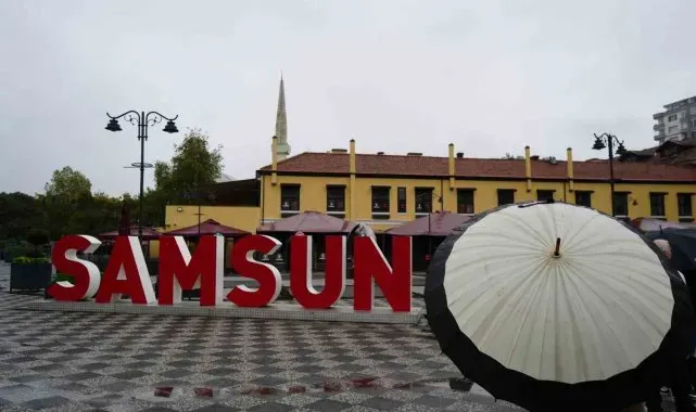 Samsun'da montlar gardıroplardan çıkıyor