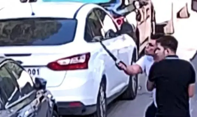 Marmaris'te şehrin göbeğindeki palalı kavga cep telefonu kameralarına yansıdı