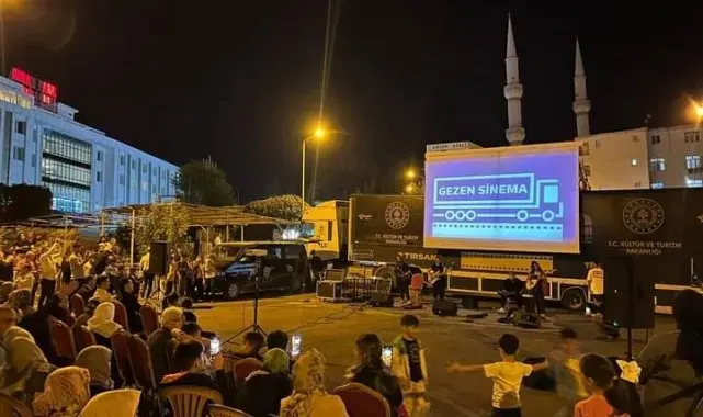 Gezen sinema, Çermik'te vatandaşlarla buluştu