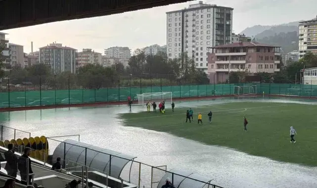 Artvin'de şiddetli yağış nedeniyle 3. Lig maçı ertelendi