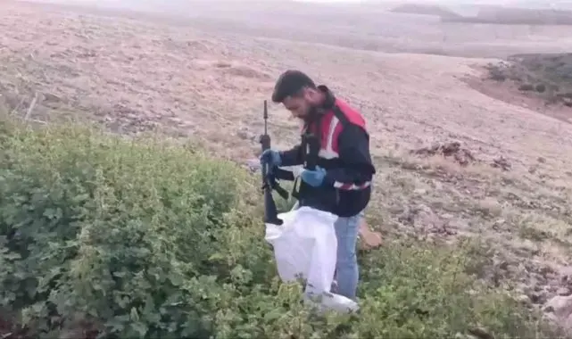 Şanlıurfa'da silah kaçakçılığı operasyonunda jandarma cephanelik ele geçirdi: 4 gözaltı