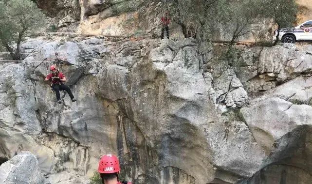 Jandarma ekiplerinden arama kurtarma tatbikatı