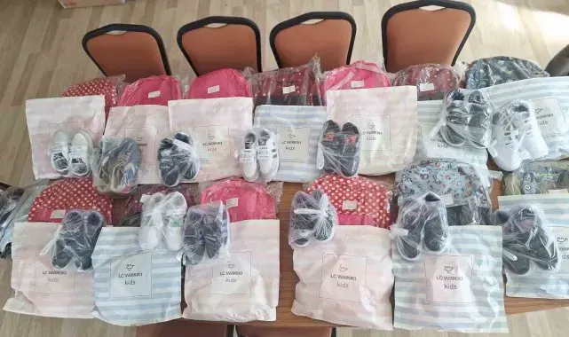 Miniklerden kardeş okullarına anlamlı destek