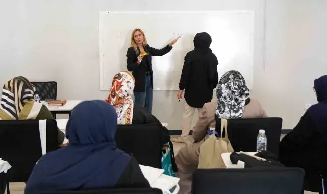 Beylikdüzü'nde okuma yazma kursunun yeni dönemi başladı