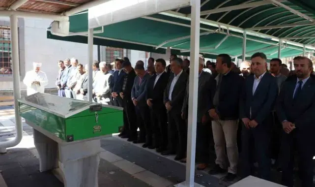 Kazada hayatını kaybeden öğretmen toprağa verildi