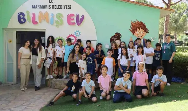 Marmaris'te öğrenciler uzayı keşfetti