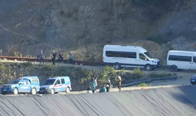 Defne yaprağı toplamak için gittiği ormanda kaybolan kadını jandarma buldu