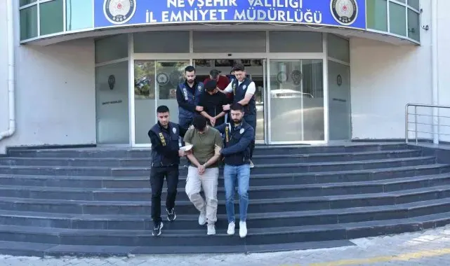 Berberin örgüt liderliği yaptığı çete çökertildi: 76 gözaltı