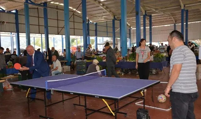 Başkan Kumral gençlerle birlikte spor yaptı