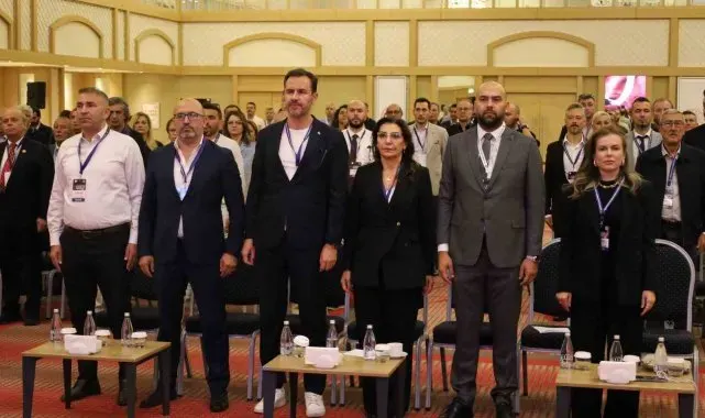 Türkiye Satranç Federasyonu'nda başkanlığa Fethi Apaydın seçildi