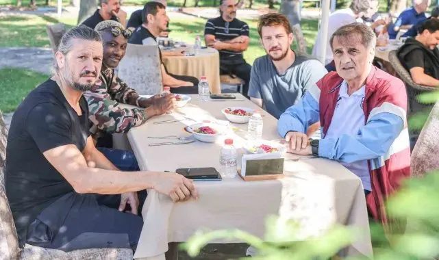 Şenol Güneş, eski öğrencileriyle bir araya geldi