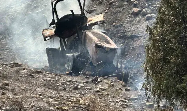 Devrilen traktörün altında kalan sürücü hayatını kaybetti