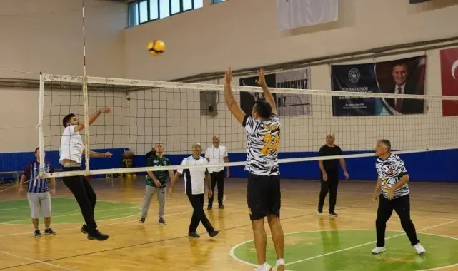 Çivril'de Amatör Spor Haftası voleybol turnuvasıyla başladı
