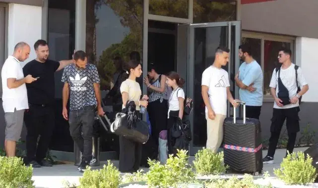 İsrail'in saldırılarından kaçanları taşıyan 5. gemi de geldi