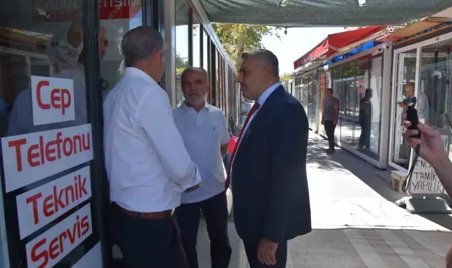 Başkan Sadıkoğlu, Kışla Caddesi ve Söğütlü Cami esnafları ile bir araya geldi