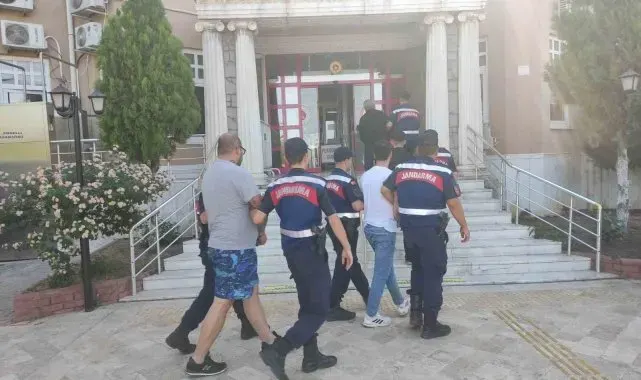 Didim'de 4 göçmen kaçakçısı karaya çıkarken suçüstü yakalandı