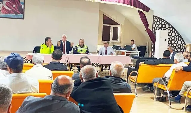 Kulu'da öğrenci taşımacılığı yapan sürücülerle toplantı