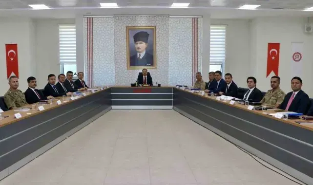 Siirt'te güvenlik ve asayiş toplantısı gerçekleştirildi