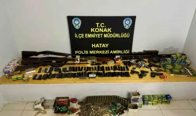 İzmir'de ölen kişinin evinden cephanelik çıktı