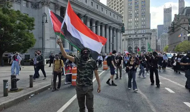 New York'ta binlerce Filistin yanlısı, İsrail saldırılarını 1. yılında protesto etti