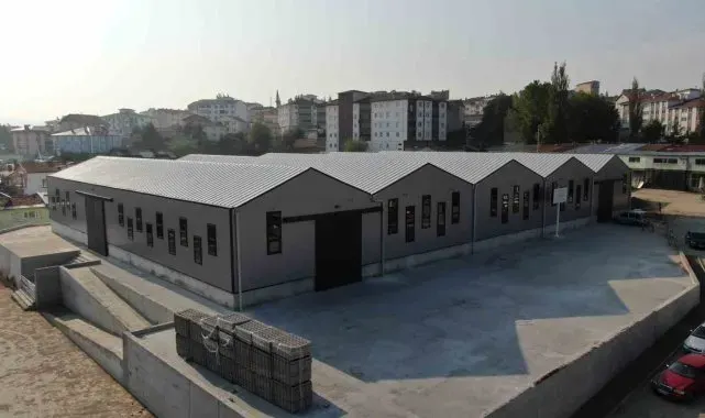 56 milyon liraya mal olan pazar yeri kışın ısıtacak yazın serinletecek