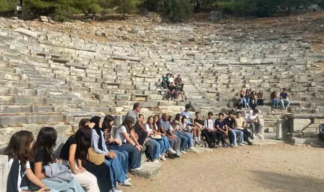 Liseli gençler, felsefe tarihini yerinde öğrendi