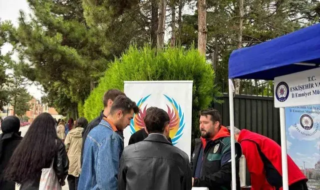 Polis ekiplerinden üniversite öğrencilerine bilgilendirme