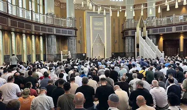 Taksim Camii'nde 30 Ağustos Zafer Bayramı dolayısıyla mevlit okutuldu