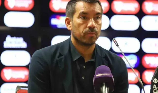 Bronckhorst: "Savaştık, mücadele ettik ama son dakika golüyle berabere kaldık"