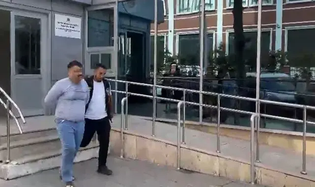Esenyurt'ta sokakta çırılçıplak dolaşan şahıs gözaltına alındı