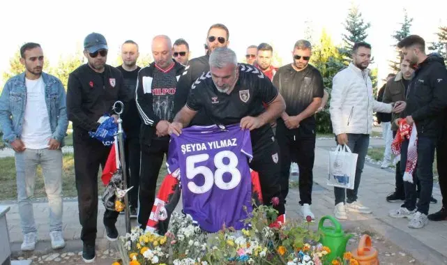 Samsunspor taraftarı şehit polis Şeyda Yılmaz'ı unutmadı
