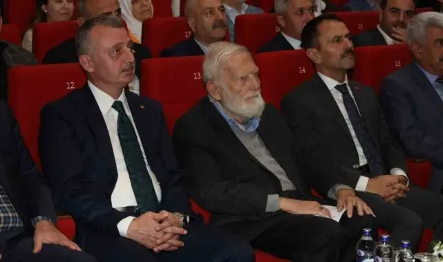 Başkan Büyükakın: "Dünya yeniden felsefeye, hiç olmadığı kadar vicdanların sesini duymaya muhtaç"