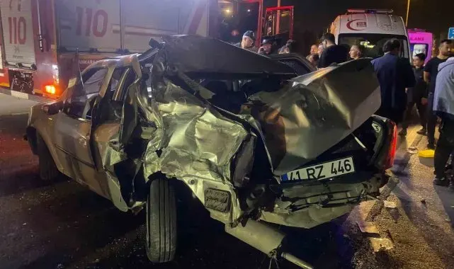 Peş peşe 2 ayrı kaza: 2 kişi yaralanırken, 2 sürücü ise kaçtı