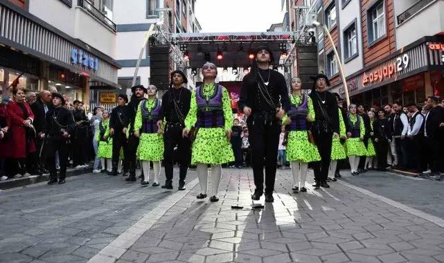 Gümüşhane'de 27. Kuşburnu Festivali başladı