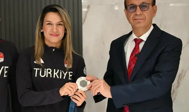 Geçit: "Hatice Akbaş örnek bir sporcudur"