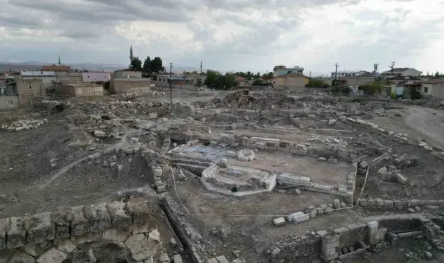 Tyana Antik Kenti'nden elde edilen eserler döneme ışık tutuyor